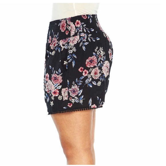 Three Dots Ladies' Printed Short, Black (size : XS, S, M, L, XL, XXL) - Picture 4 of 4